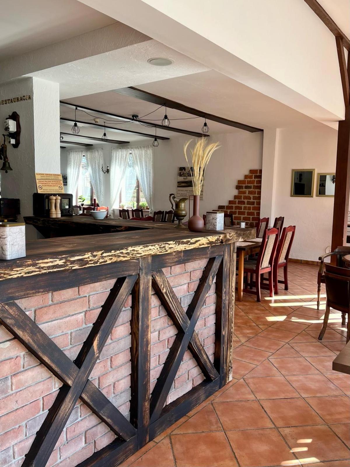 考普米克酒店 弗龙堡 外观 照片